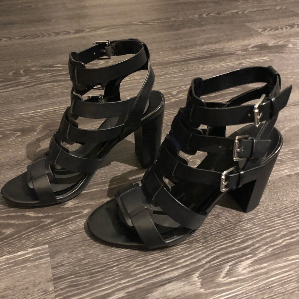 Guess satrapy Sandals